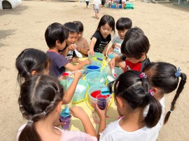 年中組　水あそび